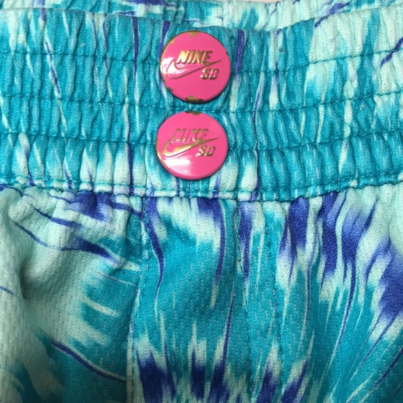 Nike SB Athletic Running Shorts, Size Small - Blue/ Pink - Picture 5 of 7